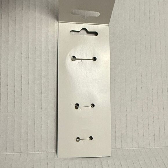 Set of 3 Pins Mona Lisa Official Museum Boutique Louvre in Paris France Badge - Picture 3 of 3